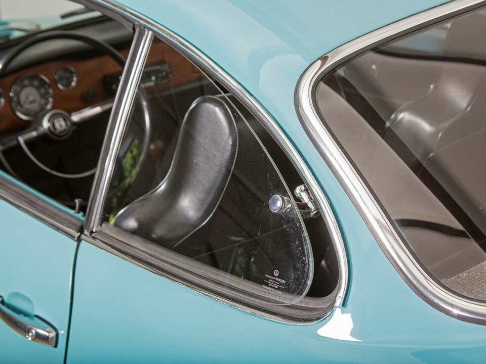 Image 7/20 of Volkswagen Karmann Ghia 1500 (1967)