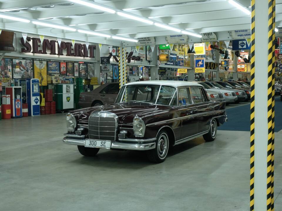 Image 1/50 of Mercedes-Benz 300 SE lang (1965)