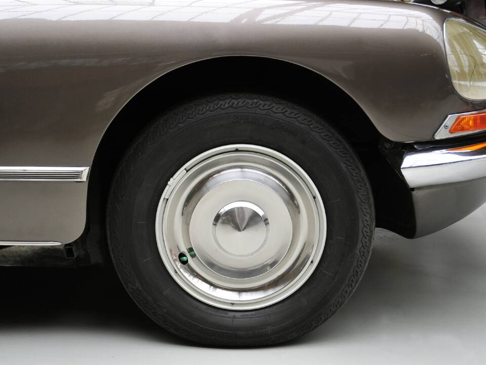 Bild 27/32 von Citroën DS 23 Pallas IE (1973)