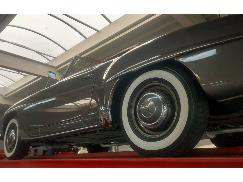 Obraz 7/50 pojazdu Mercedes-Benz 190 SL (1960)