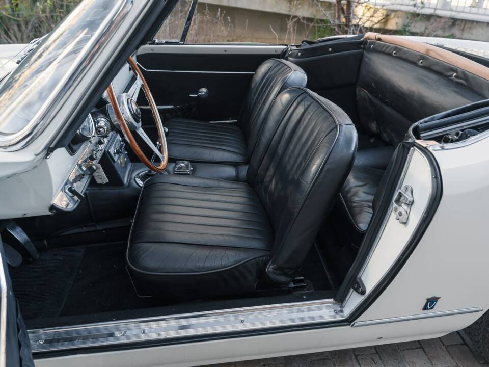 Image 9/10 of Maserati 3500 GT Spyder Vignale (1961)