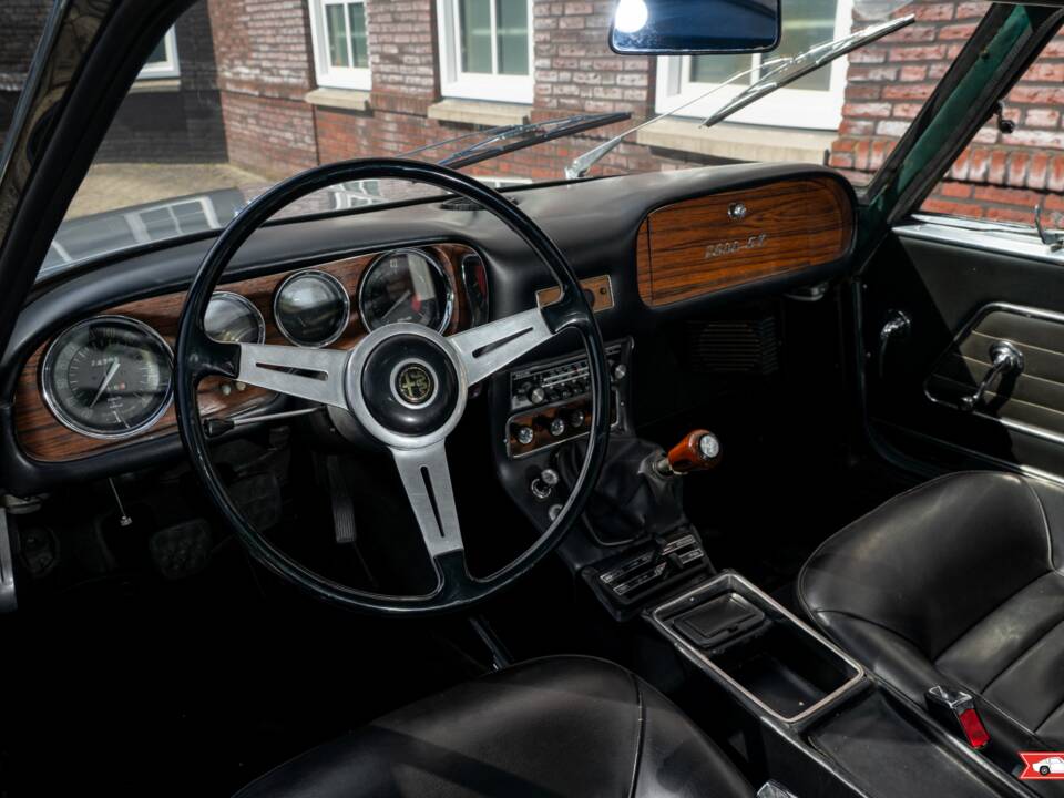 Bild 18/38 von Alfa Romeo 2600 Sprint Zagato (1968)
