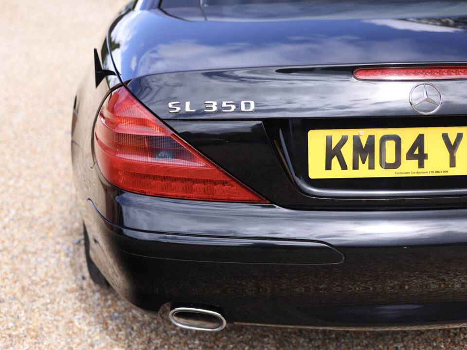 Image 13/50 de Mercedes-Benz SL 350 (2004)