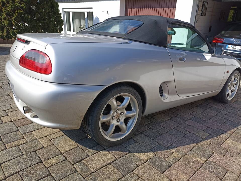 Bild 13/16 von MG F 1.8i (1999)