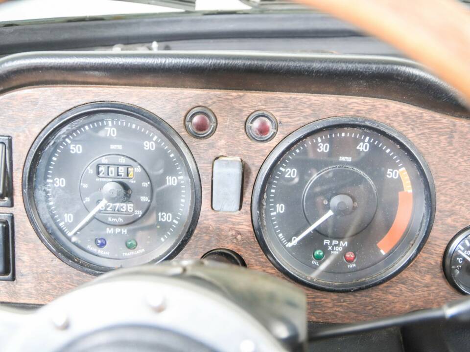 Image 11/50 of Triumph TR 6 PI (1969)