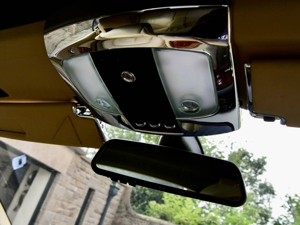 Immagine 42/50 di Rolls-Royce Phantom Coupé (2010)