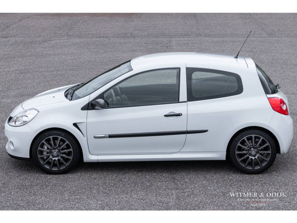 Image 3/27 of Renault Clio II 2.0 RS Cup (2009)