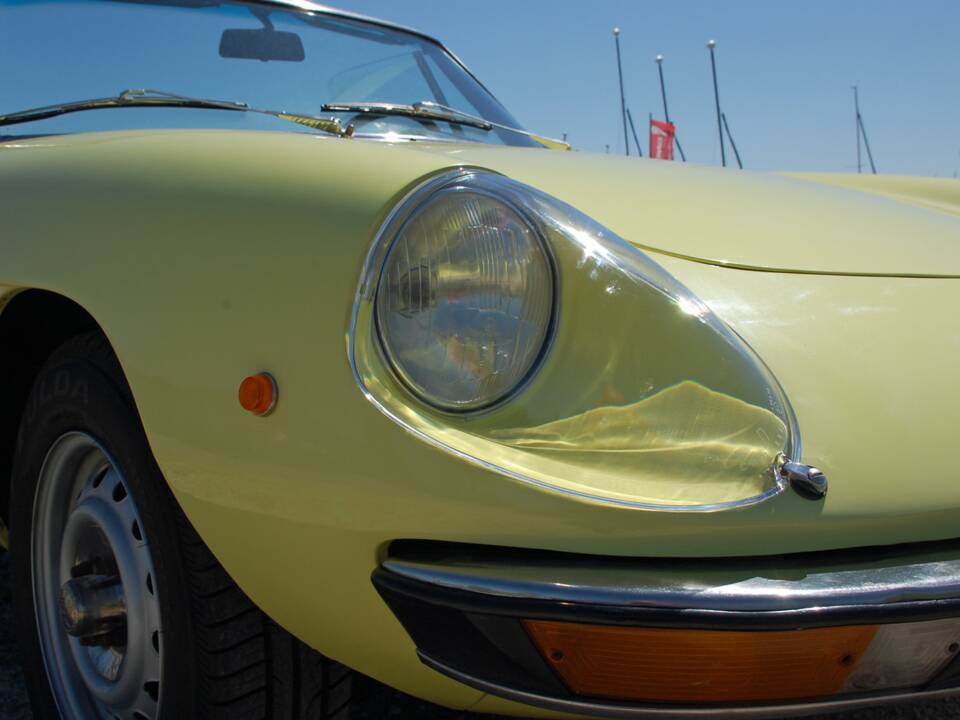 Image 5/24 of Alfa Romeo 1600 Spider (1976)