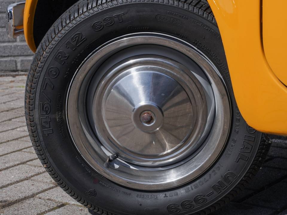 Image 20/26 of FIAT 500 L (1969)