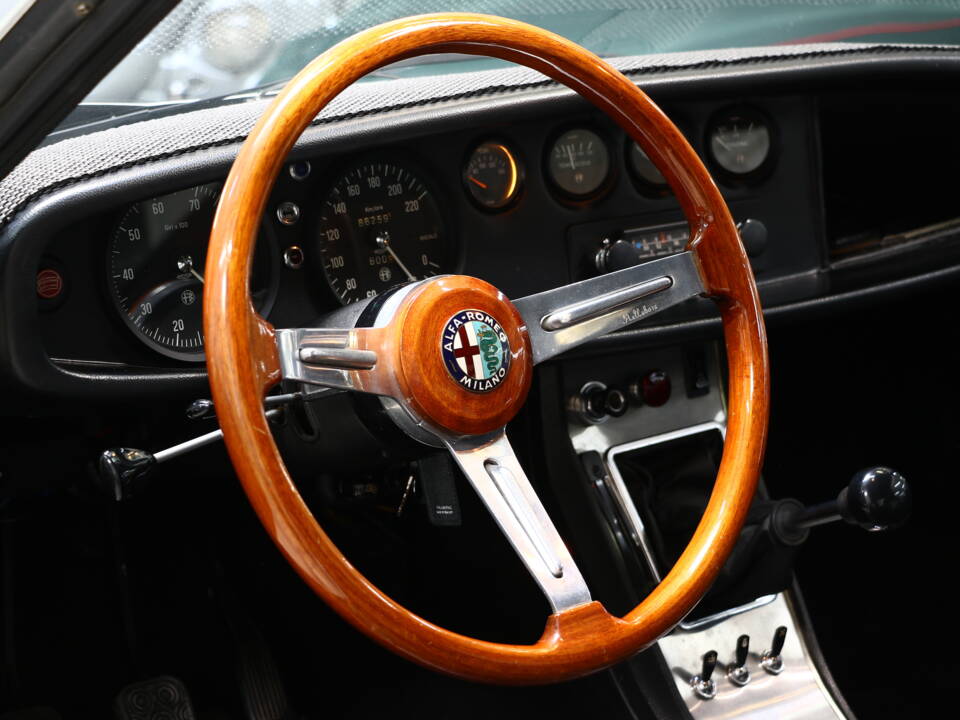 Image 14/31 of Alfa Romeo Junior Zagato GT 1600 (1973)