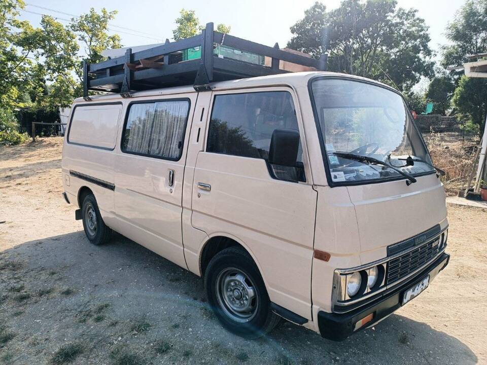 Image 1/8 of Nissan Urvan 2.3 D (1986)