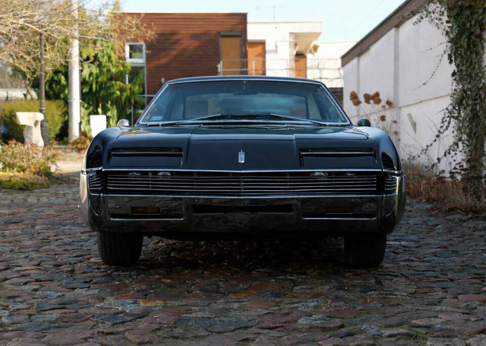 Image 5/8 of Oldsmobile Toronado (1966)