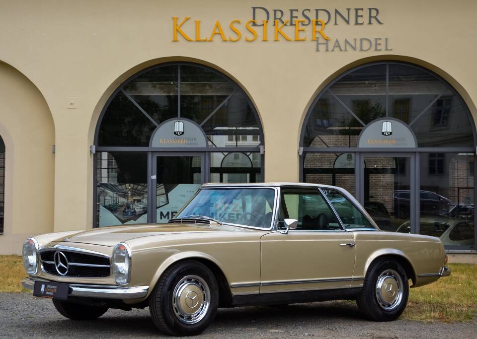 Image 13/56 de Mercedes-Benz 280 SL (1970)