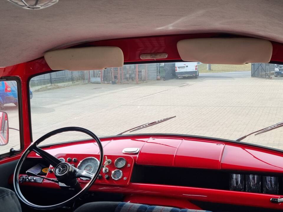 Afbeelding 25/55 van Mercedes-Benz L 319 D (1967)