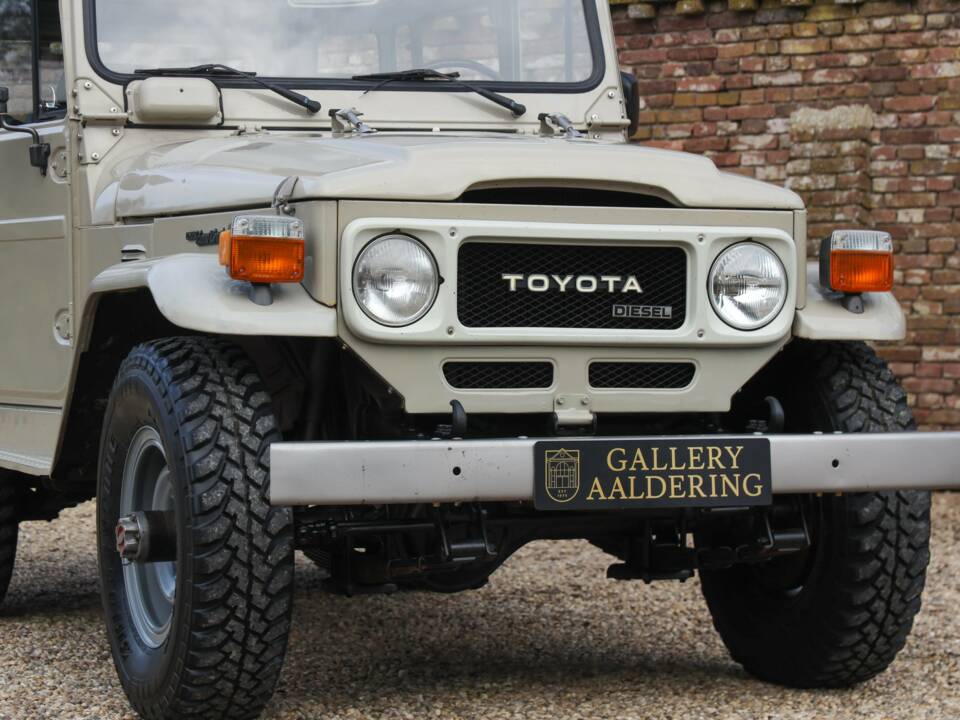 Image 28/50 of Toyota Land Cruiser BJ 40 (1980)