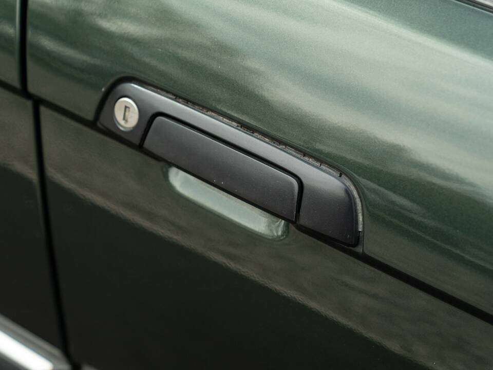 Image 12/36 of BMW 750iL (1989)