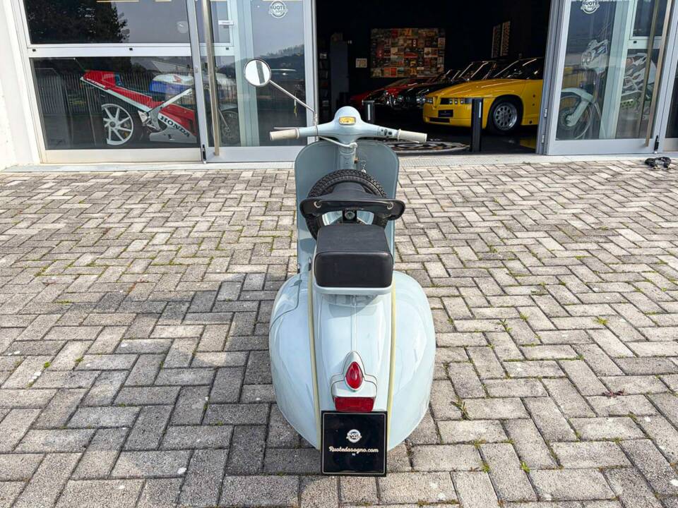 Immagine 4/9 di Piaggio Vespa 125 (1961)
