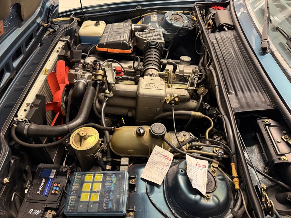 Afbeelding 14/16 van BMW 635 CSi (1984)