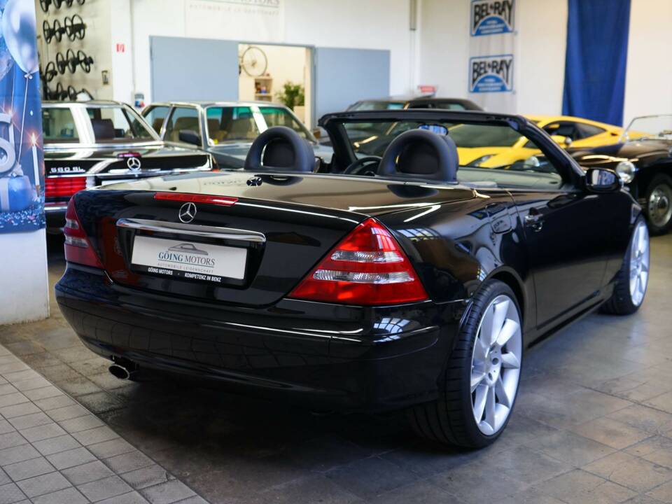 Image 21/48 of Mercedes-Benz SLK 230 Kompressor (2003)