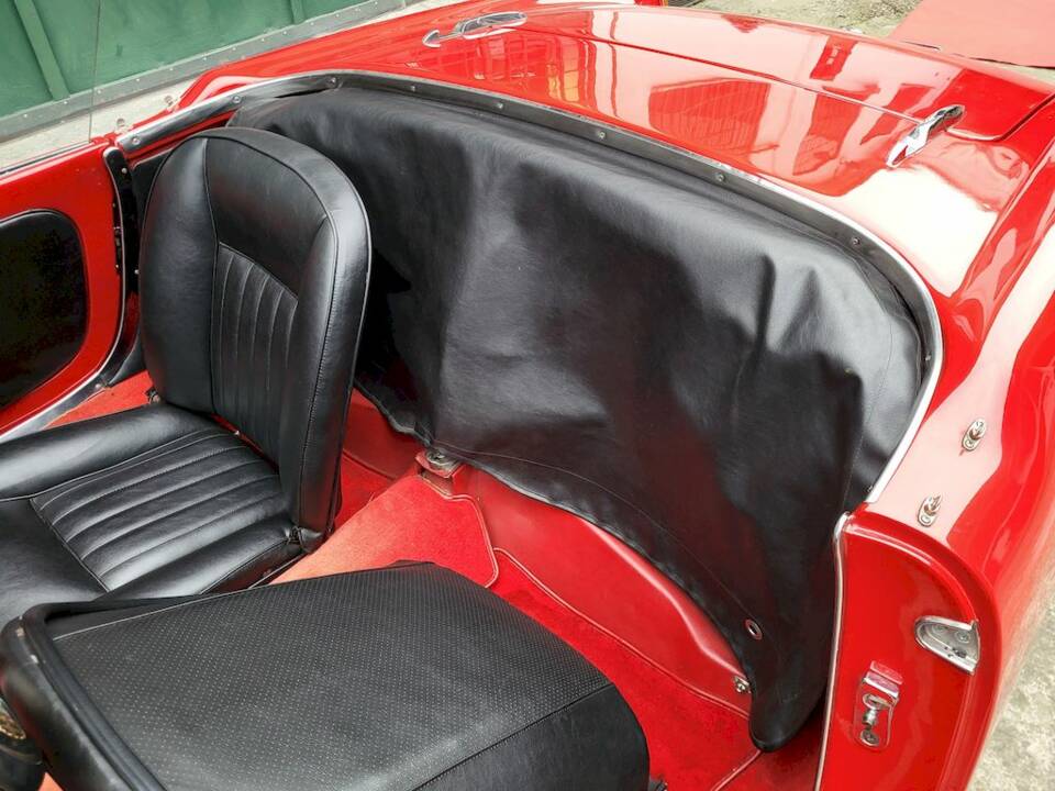 Image 25/65 of Alfa Romeo Giulietta Spider (1962)
