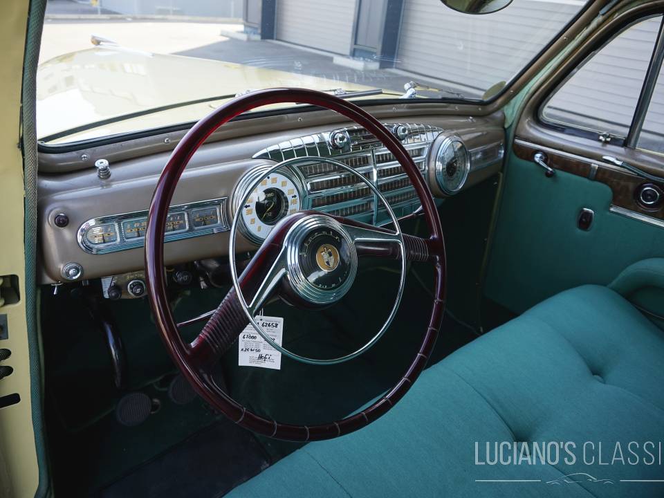 Image 27/50 of Lincoln Zephyr (1947)