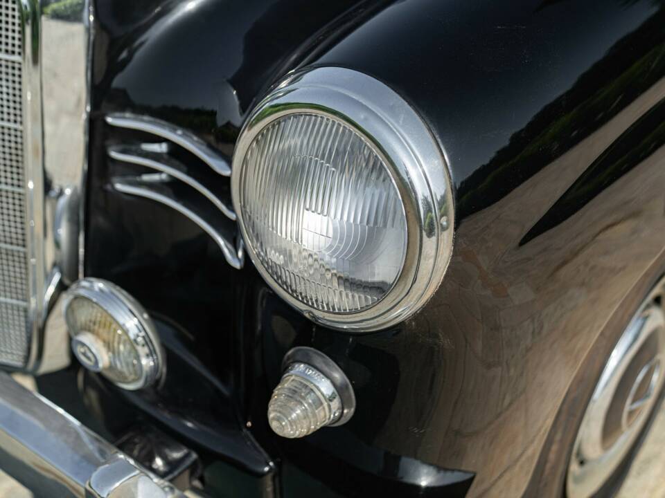 Imagen 23/50 de Mercedes-Benz 190 (1955)