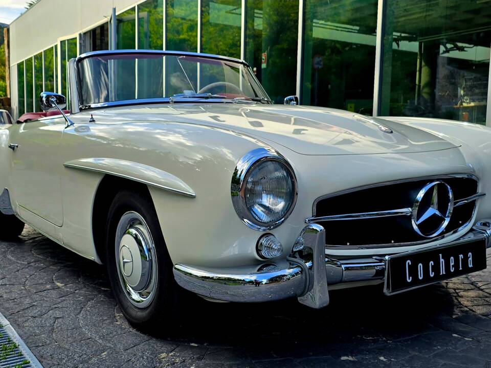 Image 3/21 of Mercedes-Benz 190 SL (1961)