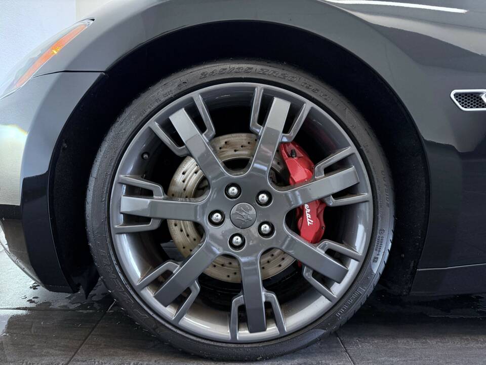 Bild 6/25 von Maserati GranTurismo S (2008)
