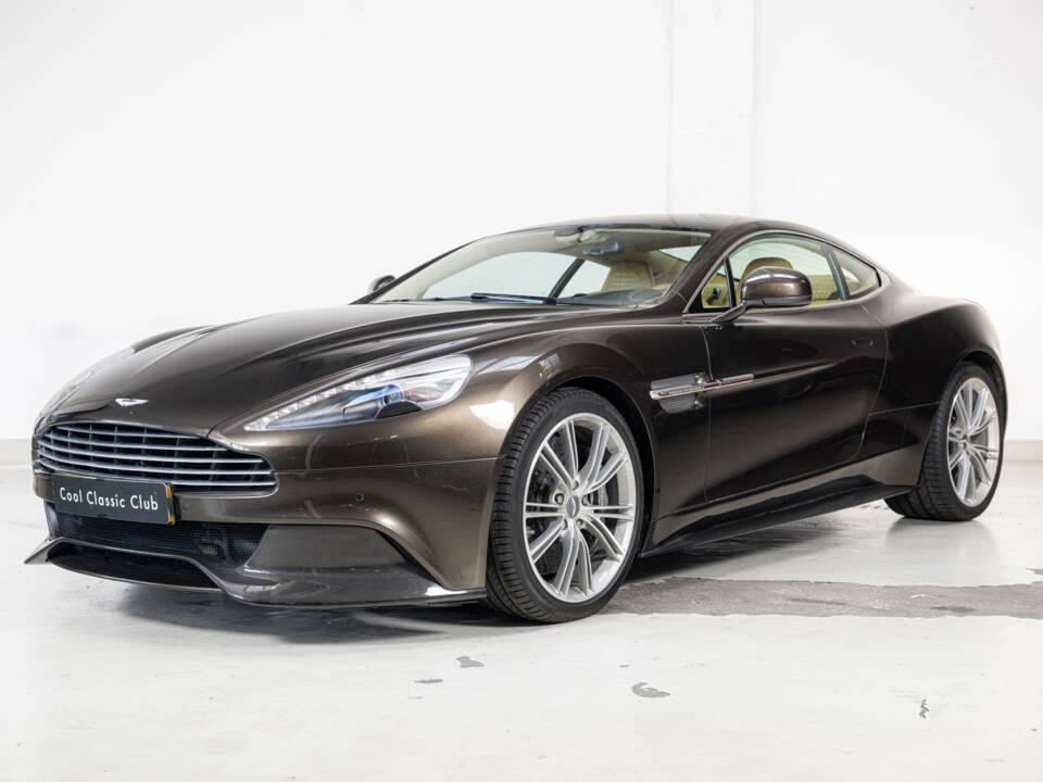 Image 1/32 of Aston Martin Vanquish (2013)