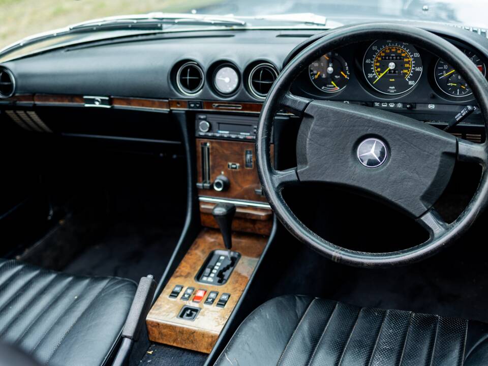 Afbeelding 4/27 van Mercedes-Benz 420 SL (1987)