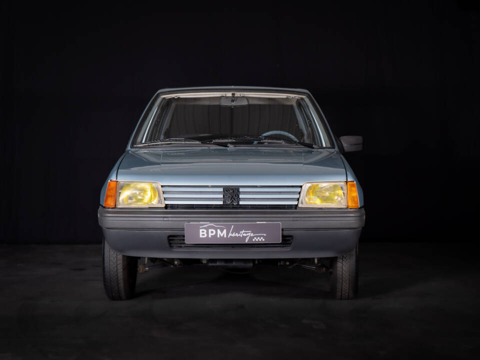 Immagine 8/33 di Peugeot 205 (1984)