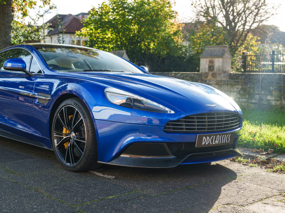 Imagen 9/30 de Aston Martin Vanquish (2013)