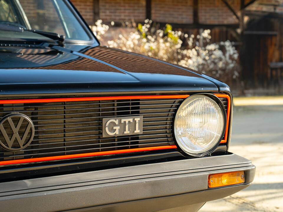 Bild 18/54 von Volkswagen Golf Mk I GTI 1.6 (1980)