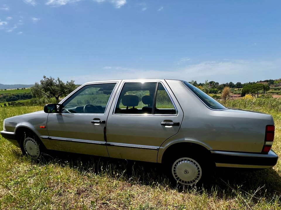 Afbeelding 26/81 van Lancia Thema I.E. (1986)
