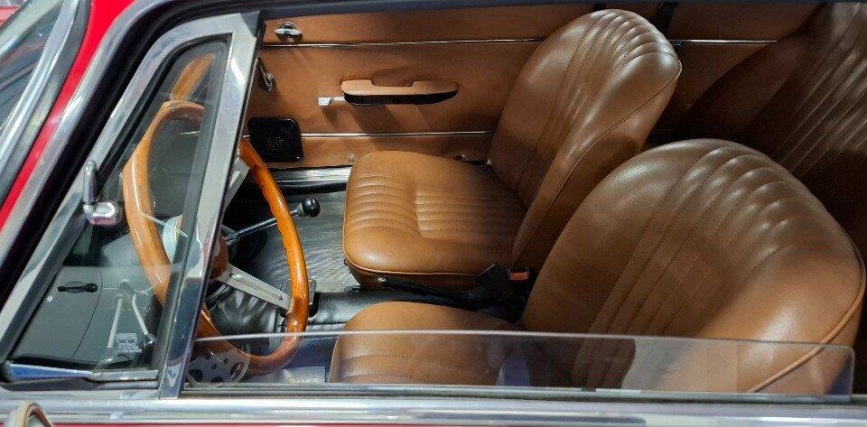 Image 5/32 of Alfa Romeo Giulia GT 1300 Junior (1974)