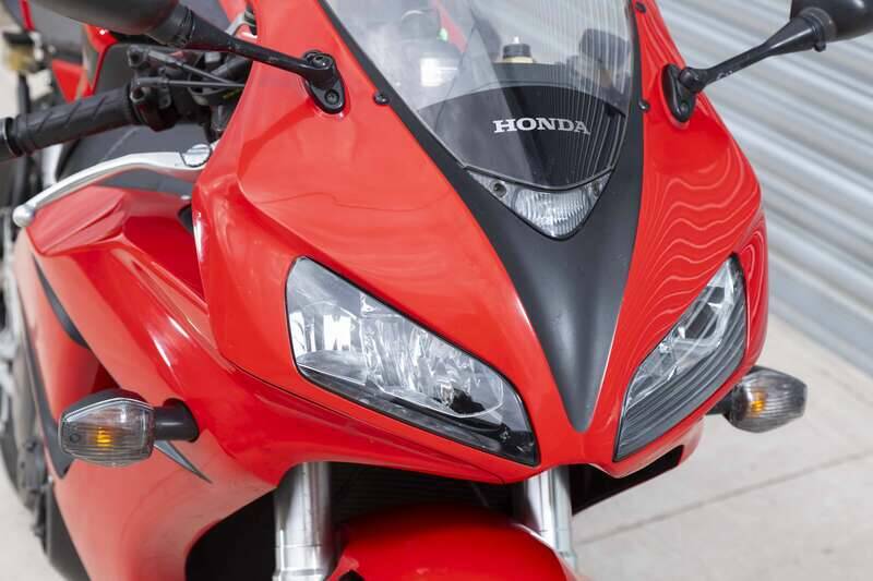Bild 3/36 von Honda CBR 1000 RR Fireblade (2007)