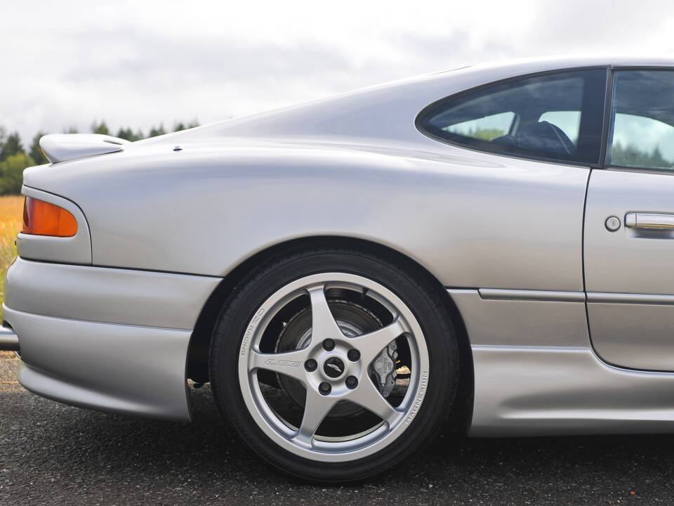 Immagine 11/33 di Aston Martin DB 7 (1999)