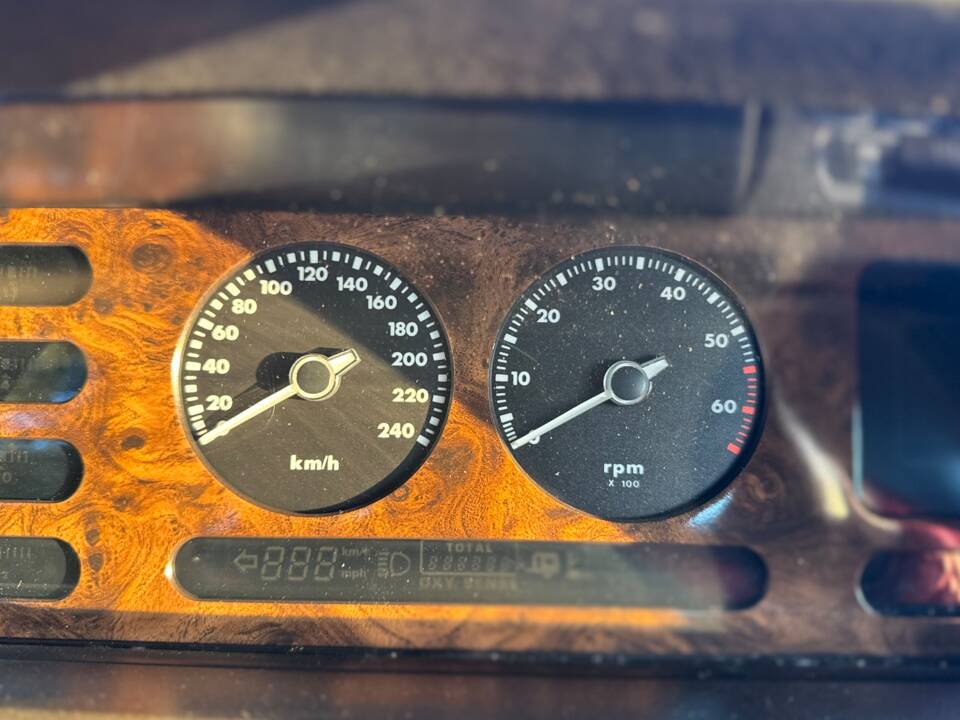 Image 39/40 of Jaguar Sovereign 3.6 (1989)