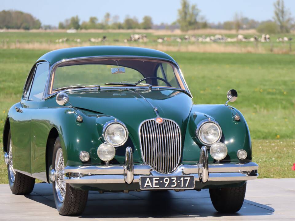 Image 22/50 of Jaguar XK 150 FHC (1959)