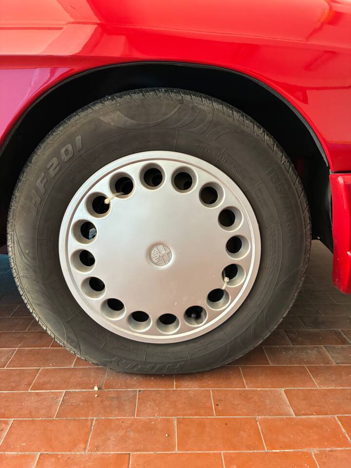 Image 17/23 of Alfa Romeo 1.6 Spider (1991)