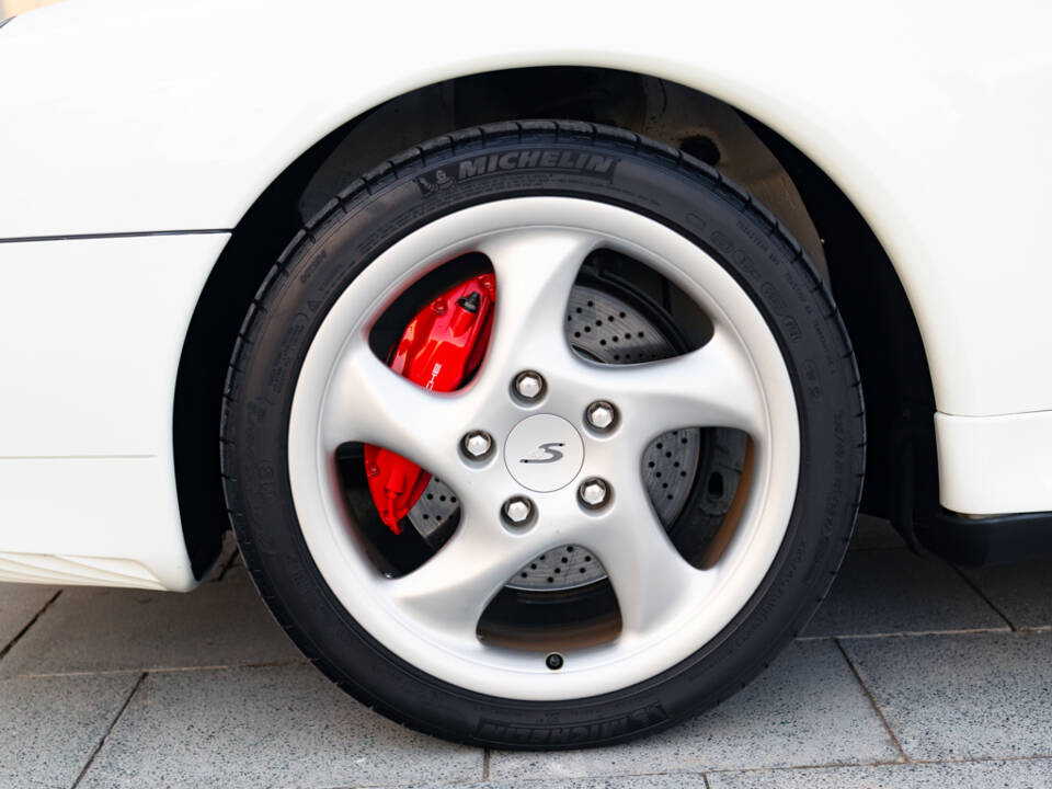 Bild 36/50 von Porsche 911 Carrera 4S (1996)