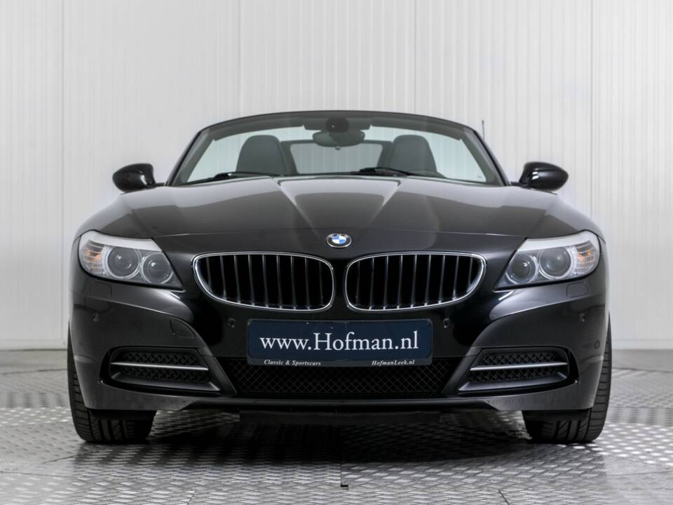 Image 17/50 of BMW Z4 sDrive23i (2010)