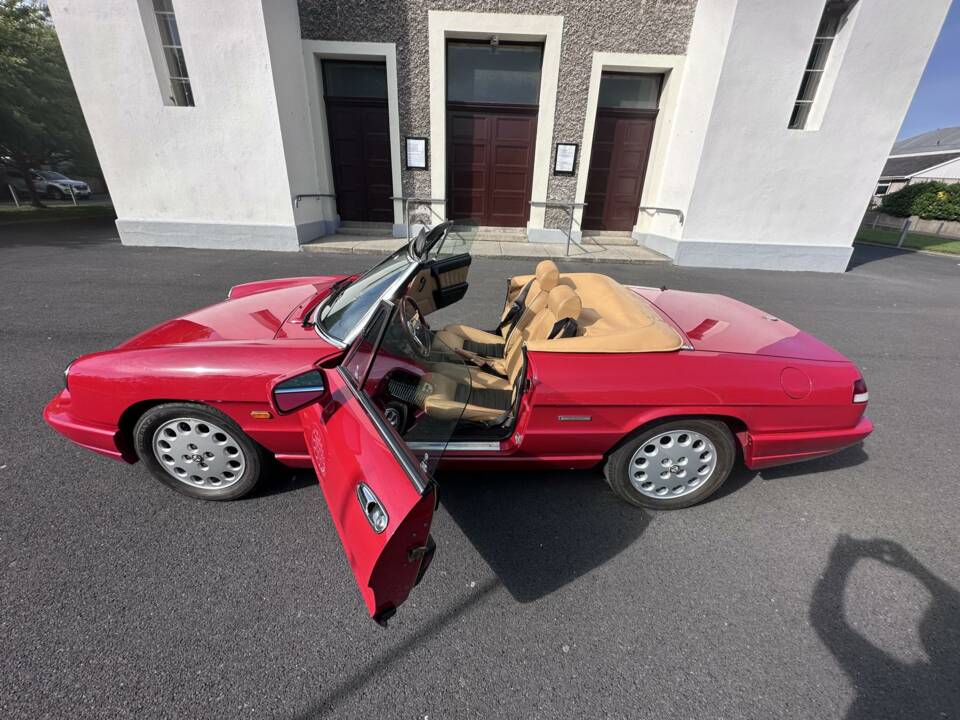 Image 12/50 of Alfa Romeo 2.0 Spider (1991)