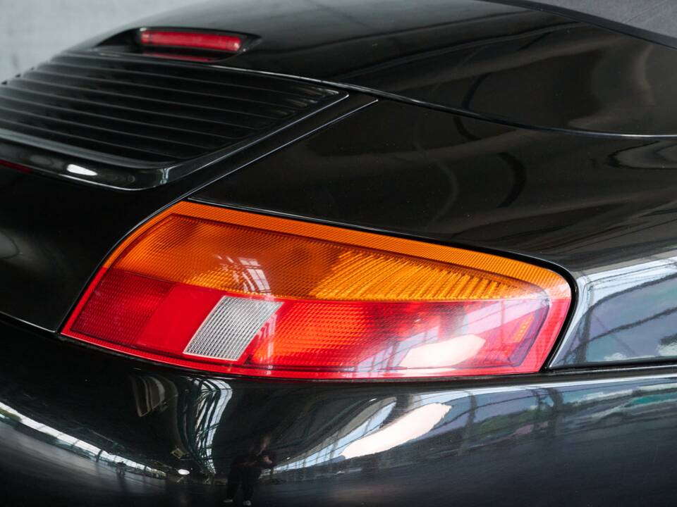 Bild 32/50 von Porsche 911 Carrera (1998)