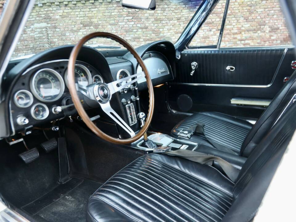 Imagen 3/50 de Chevrolet Corvette Sting Ray Convertible (1964)