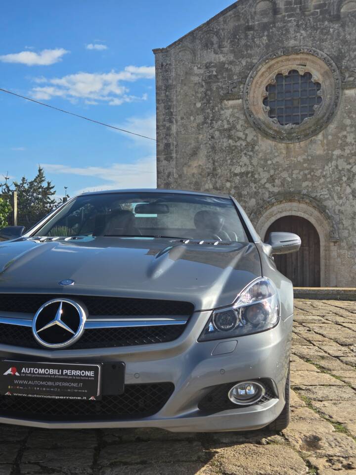 Imagen 2/34 de Mercedes-Benz SL 350 (2010)