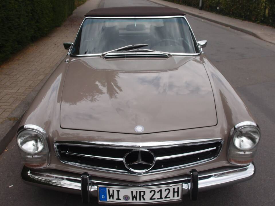 Image 15/99 de Mercedes-Benz 280 SL (1971)