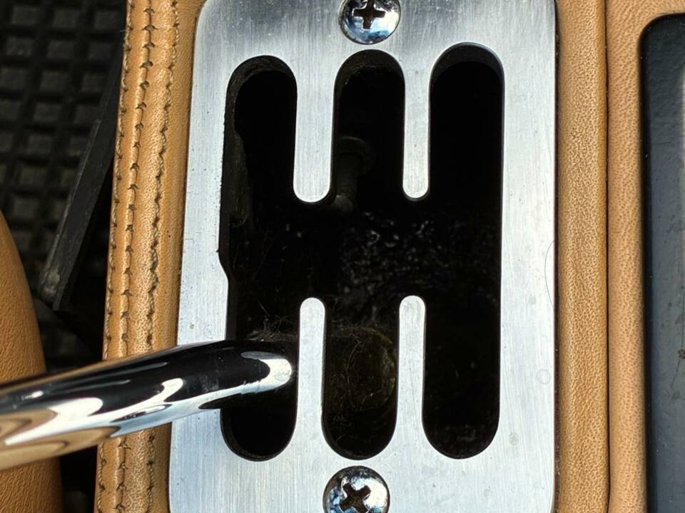 Image 44/51 of Ferrari 208 GTS Turbo (1987)