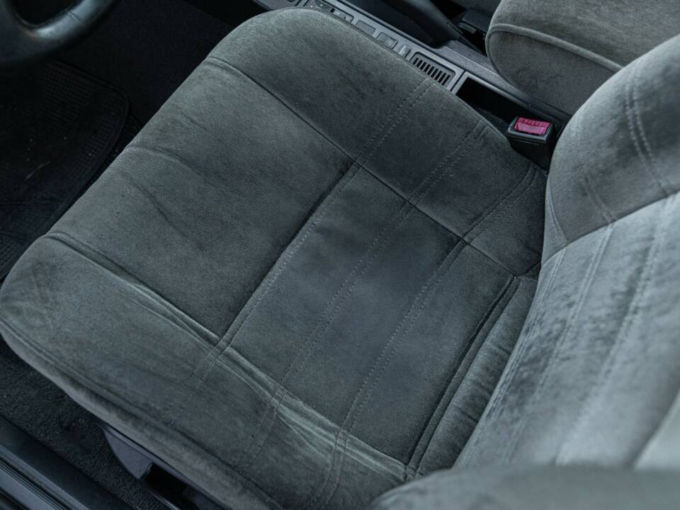 Image 32/50 of Alfa Romeo 164 2.0 Super (1995)