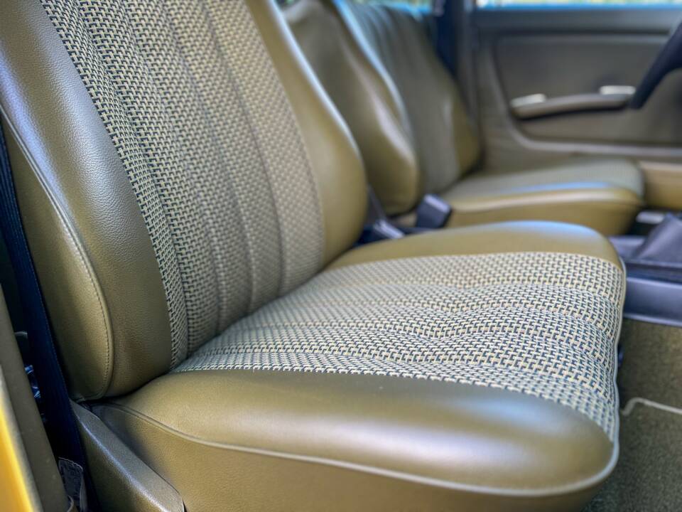 Image 128/139 of Mercedes-Benz 240 D (1978)